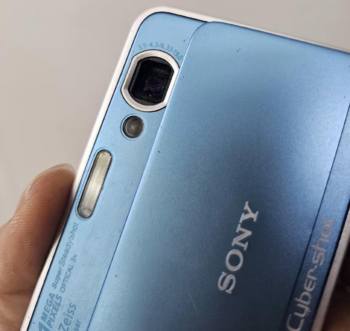 Sony Cybershot DSC-T2! Rare Blue