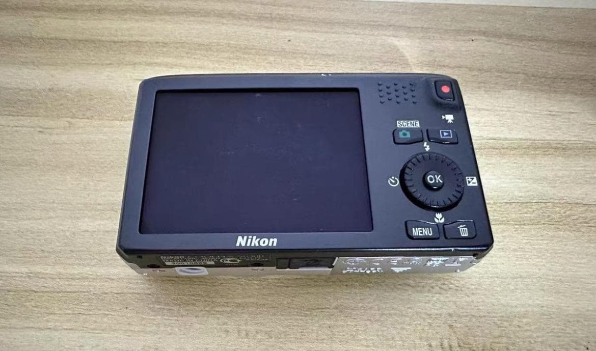Nikon Coolpix S6300! multiple colors!!