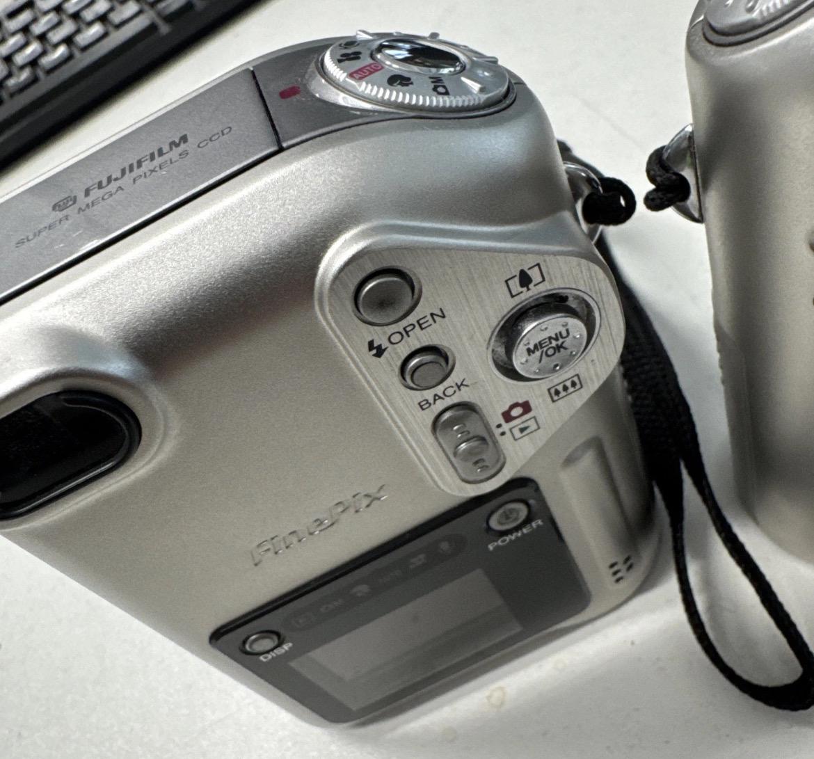 Fujifilm FinePix F601 Zoom