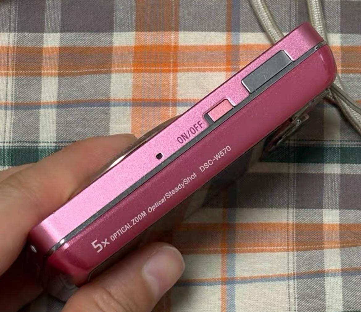 Sony Cyber-shot DSC-W570! Vintage digital camera