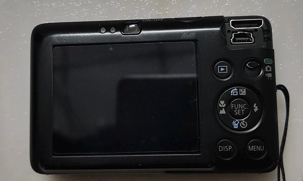 Canon IXUS 100 is