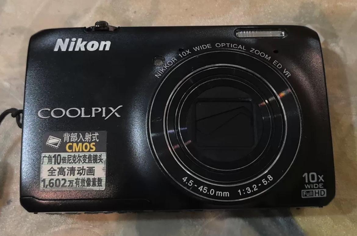 Nikon Coolpix S6300! multiple colors!!