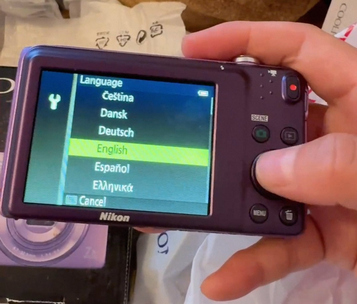 Nikon Coolpix S3500💜New Opened box!! Rare