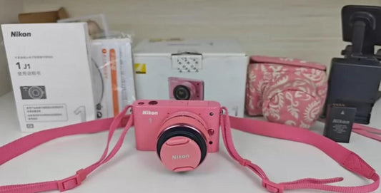 NIKON 1 J1 ! Rare with box