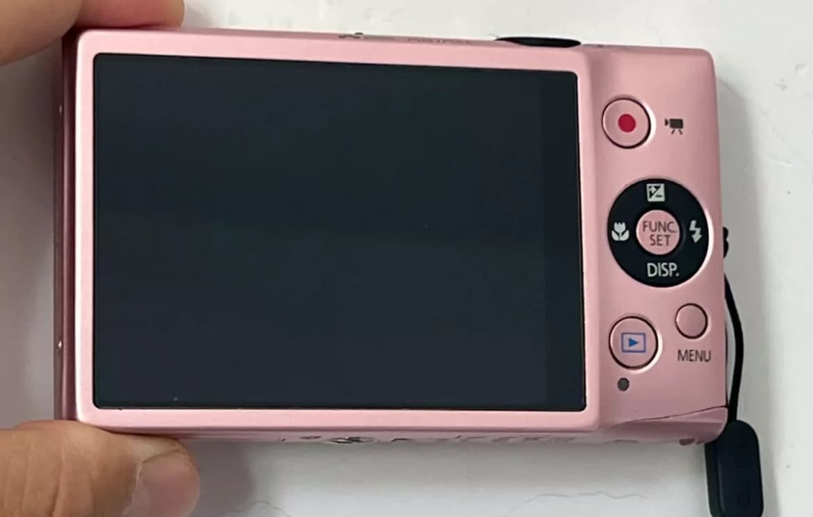 Canon IXUS 132 ! Baby Pink