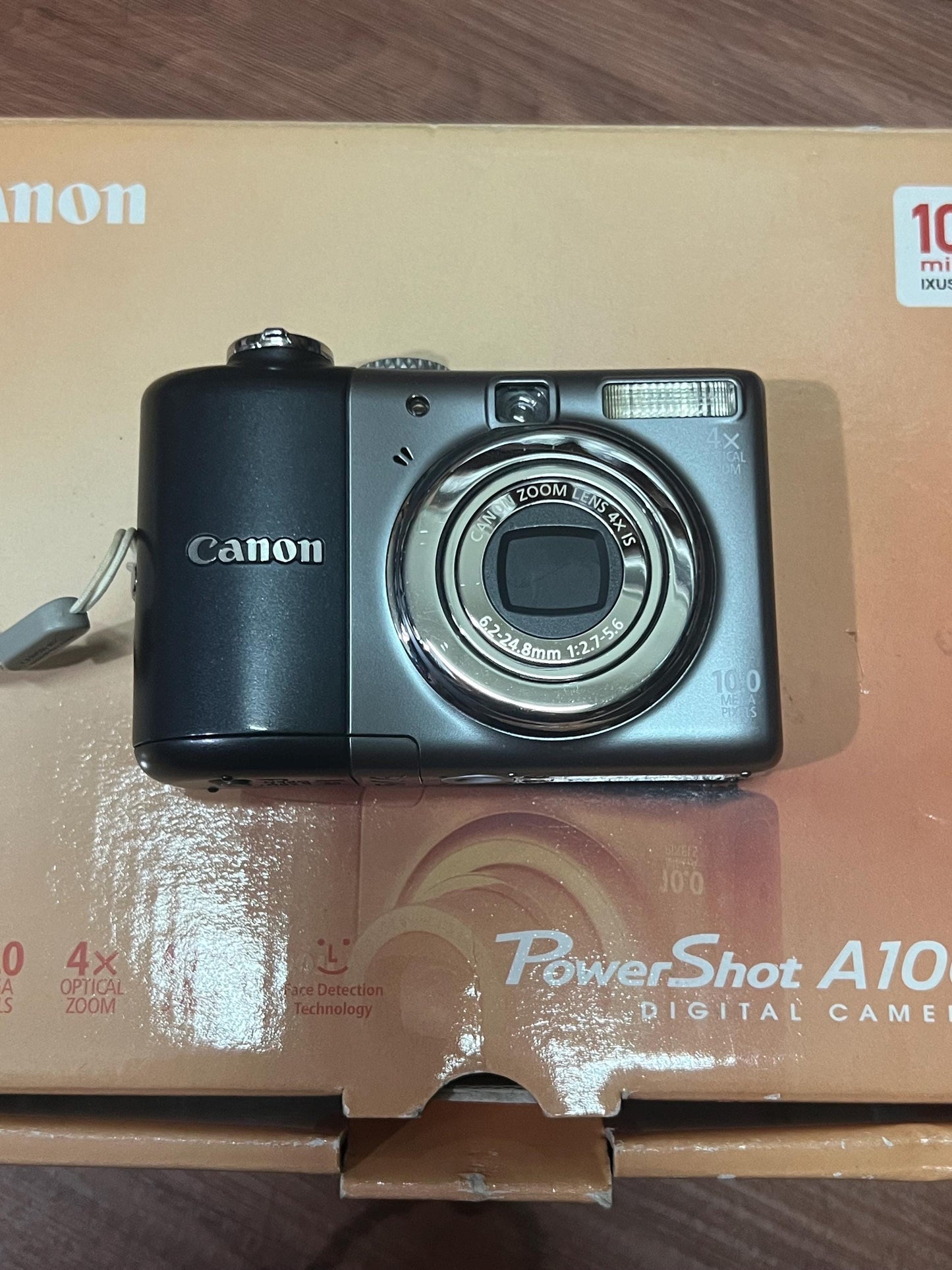 Canon PowerShot A1000 is! Original box! Vintage digital camera