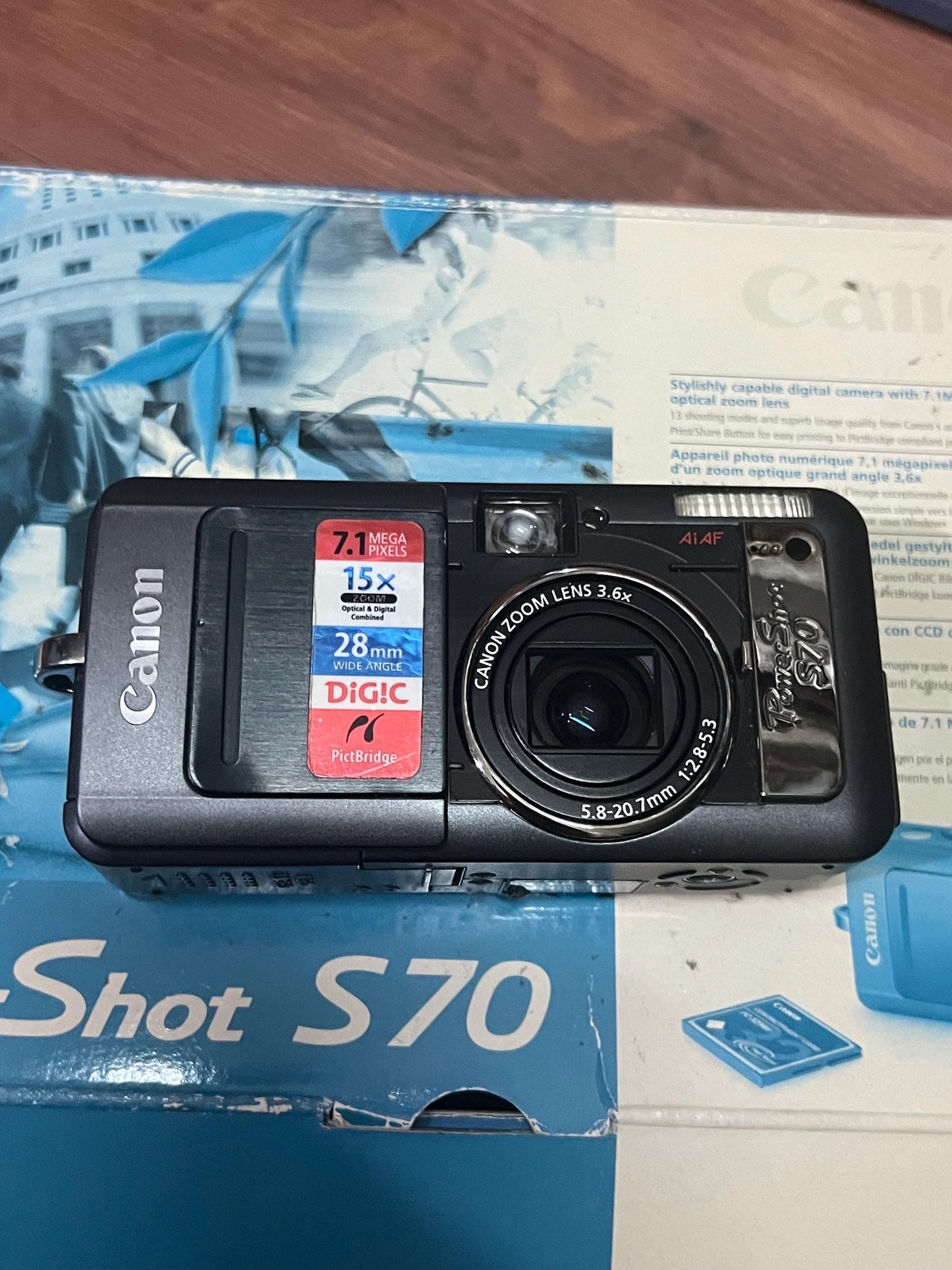 Canon PowerShot S70! Original box! Vintage digital camera