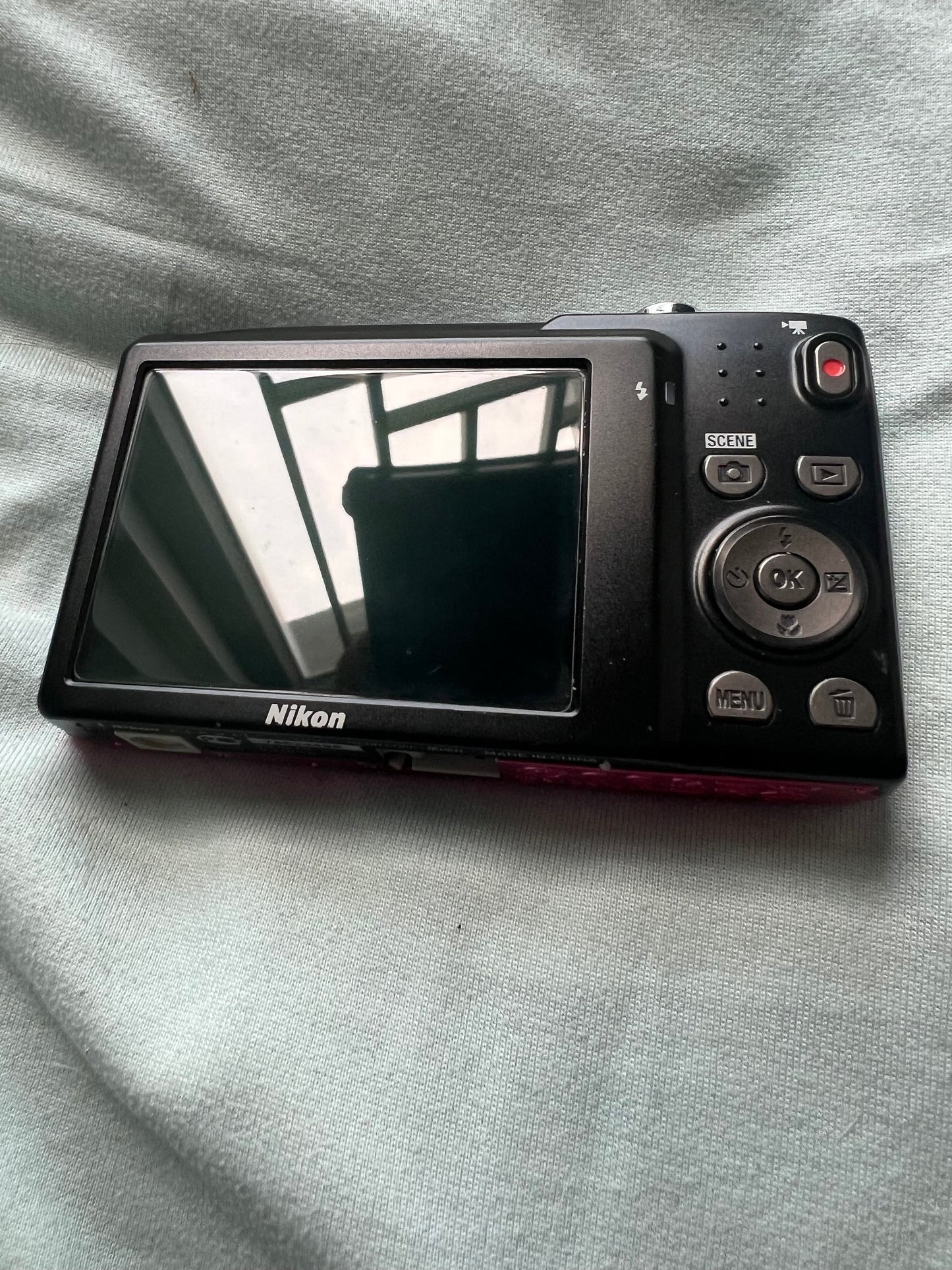 Nikon CoolPix S3100 - pink