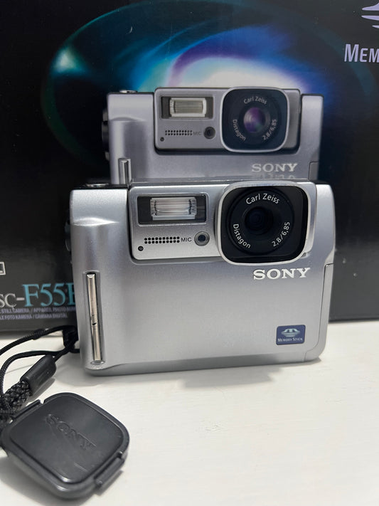 sony cybershot dsc-f55e !RARE BOXED!