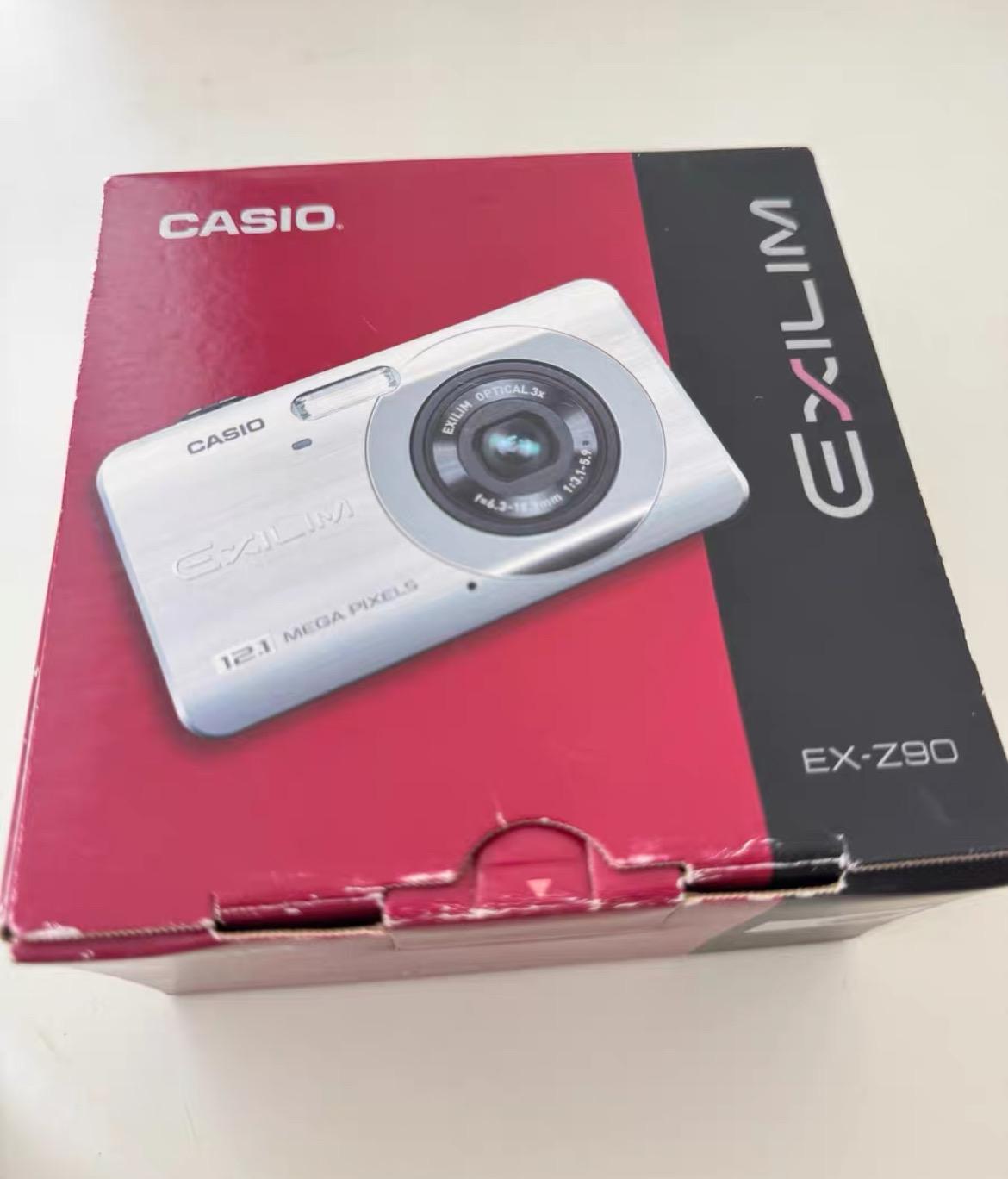 Like NEW! CASIO Exilim EX-Z90! Original box! Barbie Pink! vintage digital camera