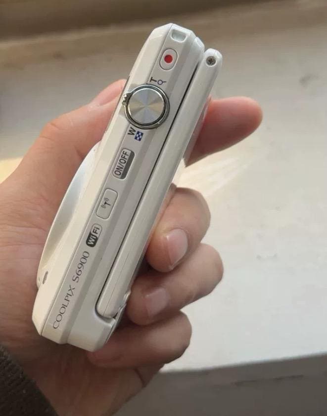 NIKON COOLPIX S6900! Rare !!
