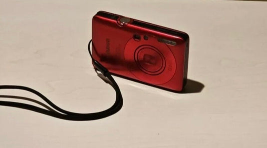 canon IXUS 100is！RARE Red !