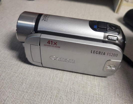 Canon LEGRIA FS200！vintage camcorder