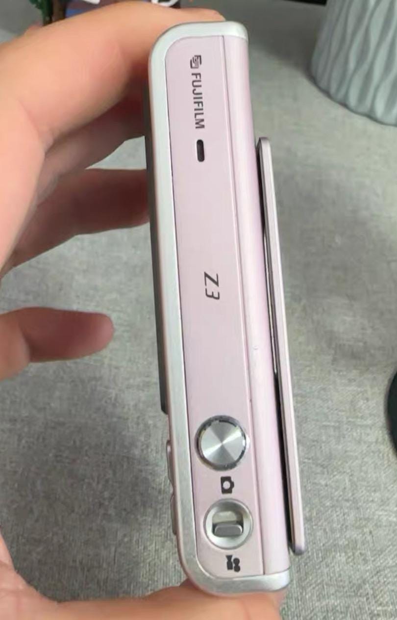 Fujifilm FinePix Z3 Zoom | pink | boxed| vintage digital camera