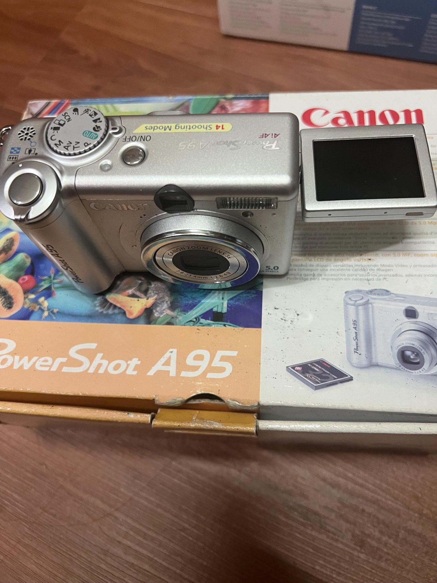 Canon PowerShot A95! Original box! Filp screen! Vintage digital camera