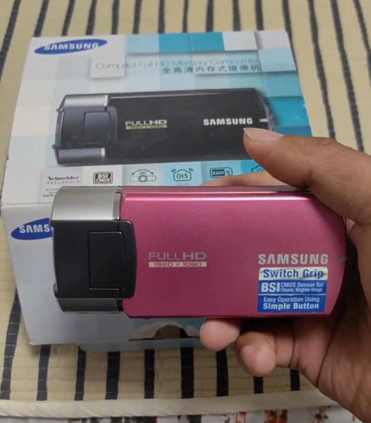 samsung hmx q10bp! vintage camcorder! Boxed