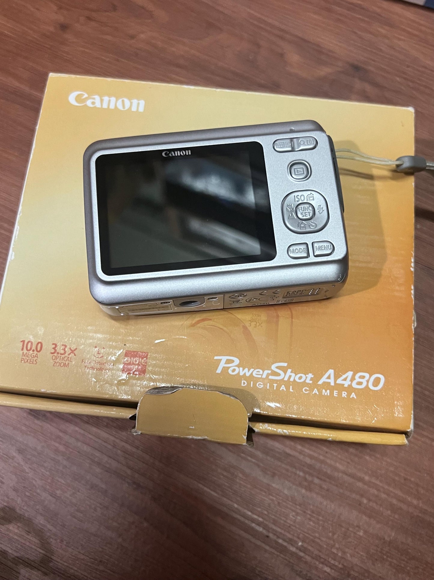Canon PowerShot A480 ! Original box! Vintage digital camera