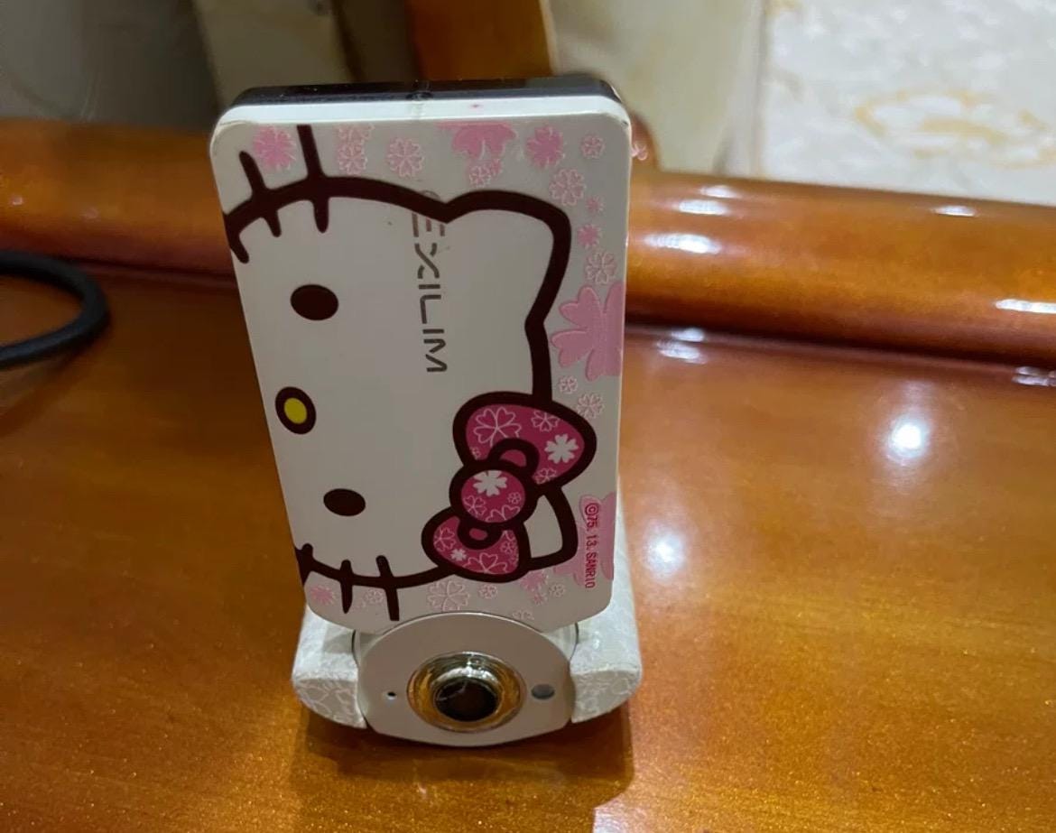 Casio Exilim EX-TR500! Hello Kitty edition