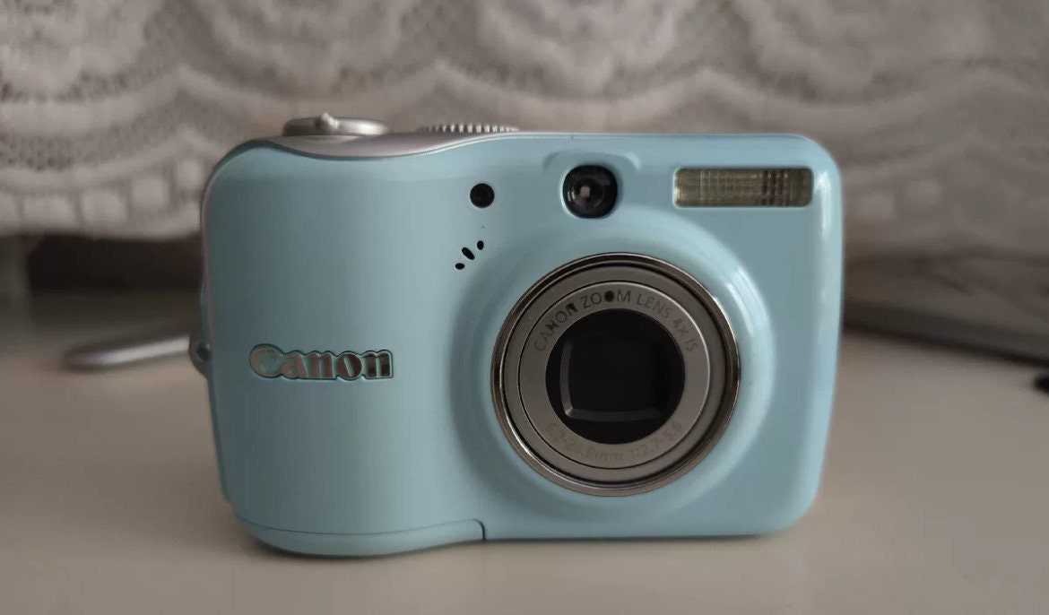 Canon Powershot E1 ! Super Rare Boxed! baby blue