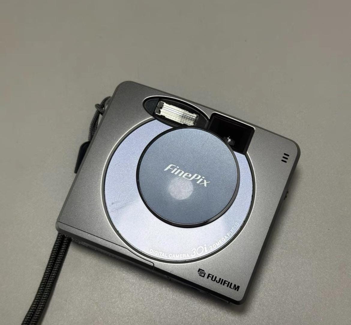 Fujifilm FinePix 30i ! Rare! Pastel colours