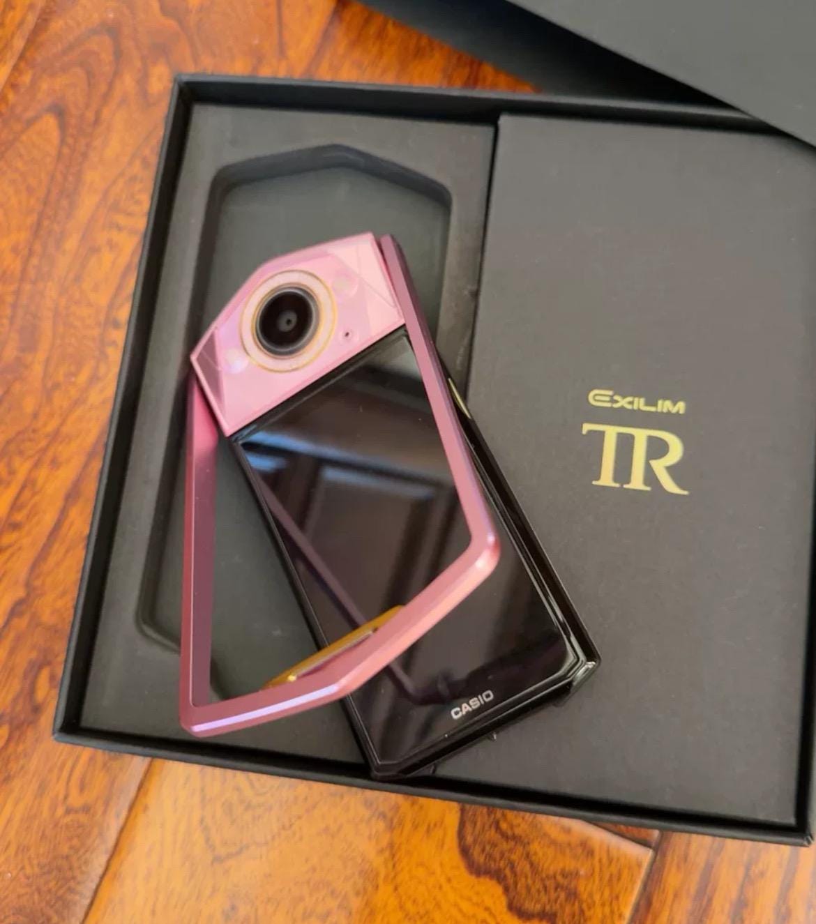 Casio Exilim EX-TR750