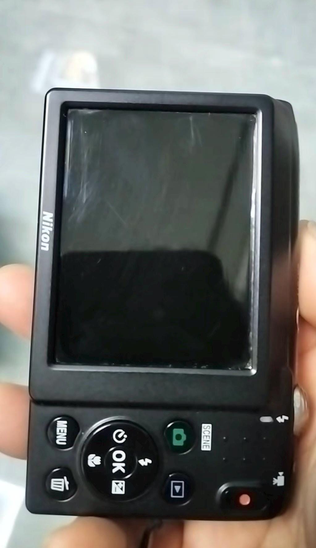 Nikon CoolPix S2600!  Rare design!