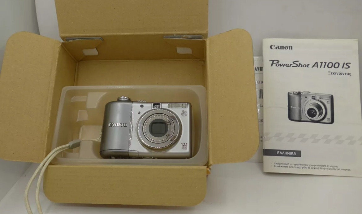 canon poweshot A1100is! 4 colours