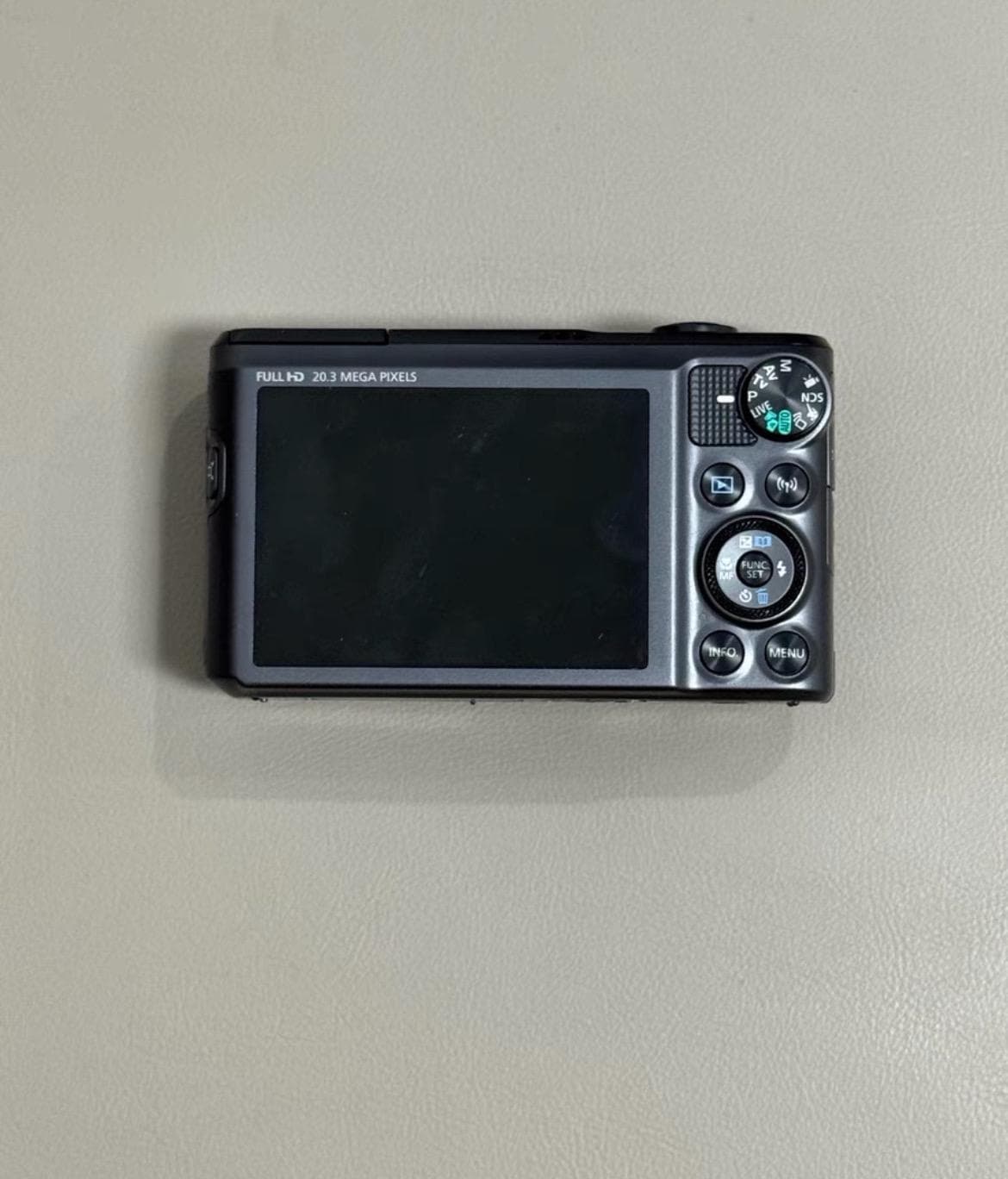 Canon powershot SX720 hs