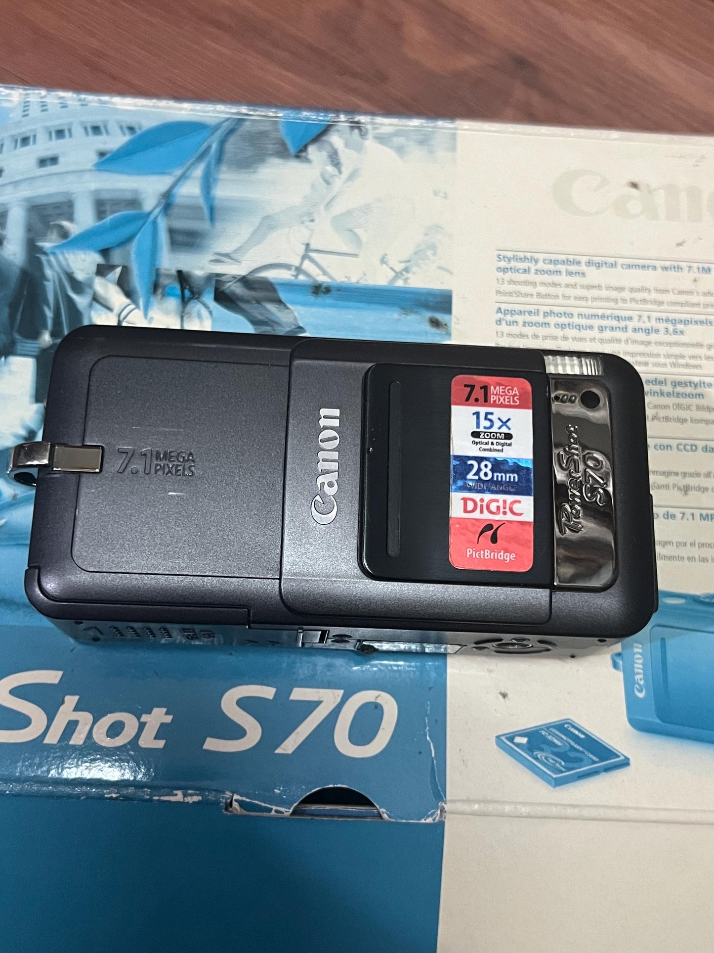 Canon PowerShot S70! Original box! Vintage digital camera