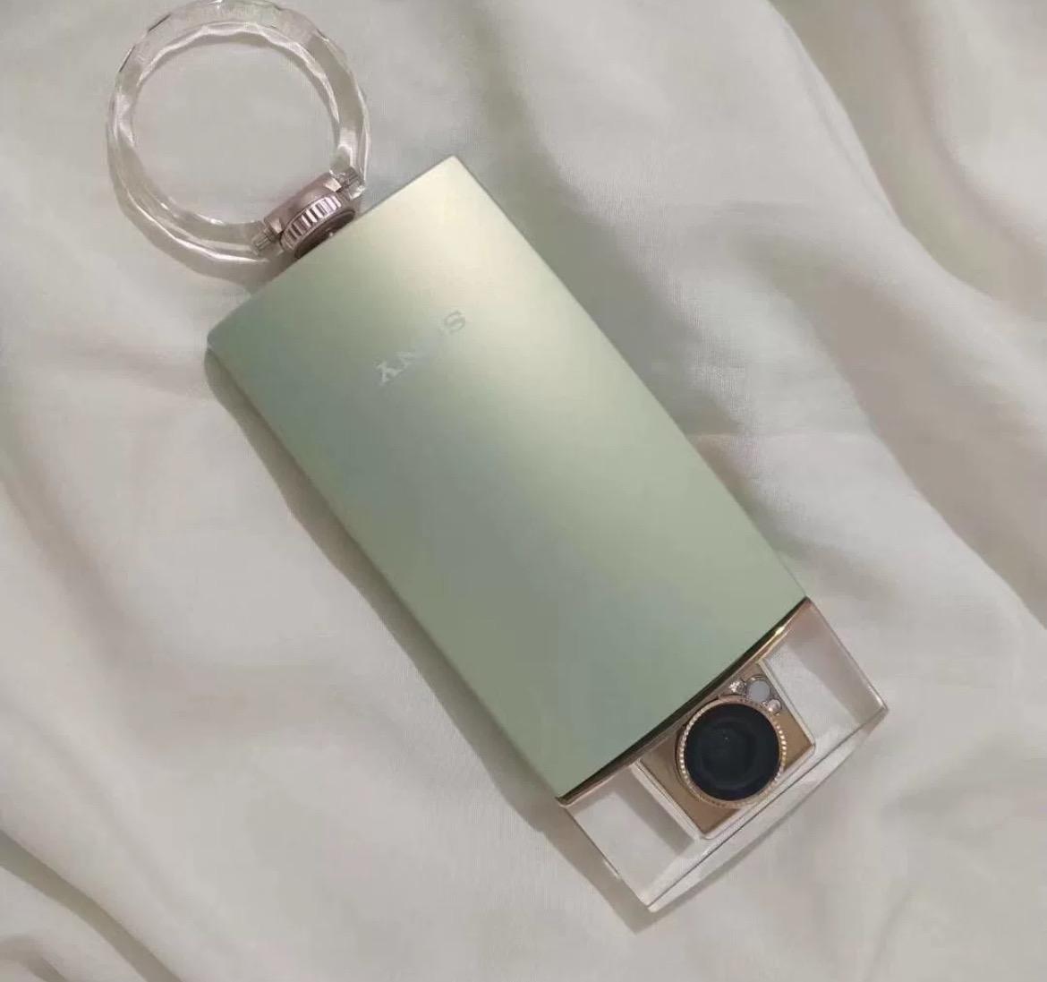 Sony Cyber-shot DSC-KW11 ! RARE !