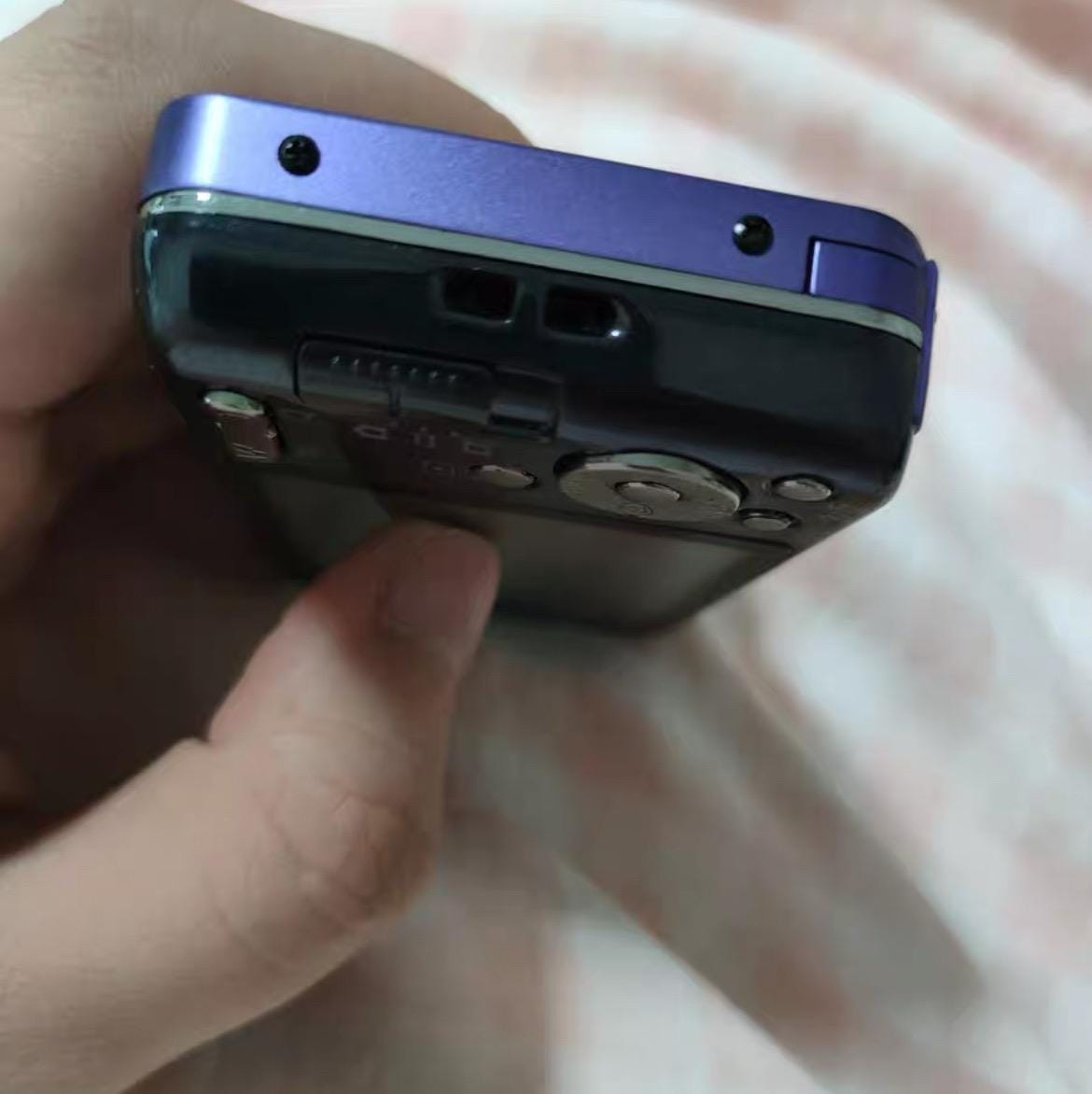 Sony Cyber-shot DSC-W570! Vintage digital camera
