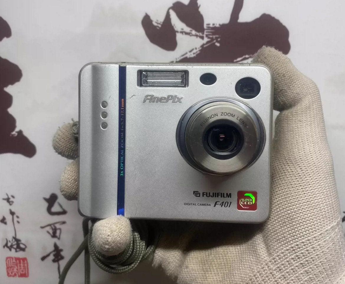 Fujifilm FinePix F401！Full set + cradle combo
