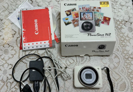 Canon Powershot N2 !RARE in box! flip screen - black/white