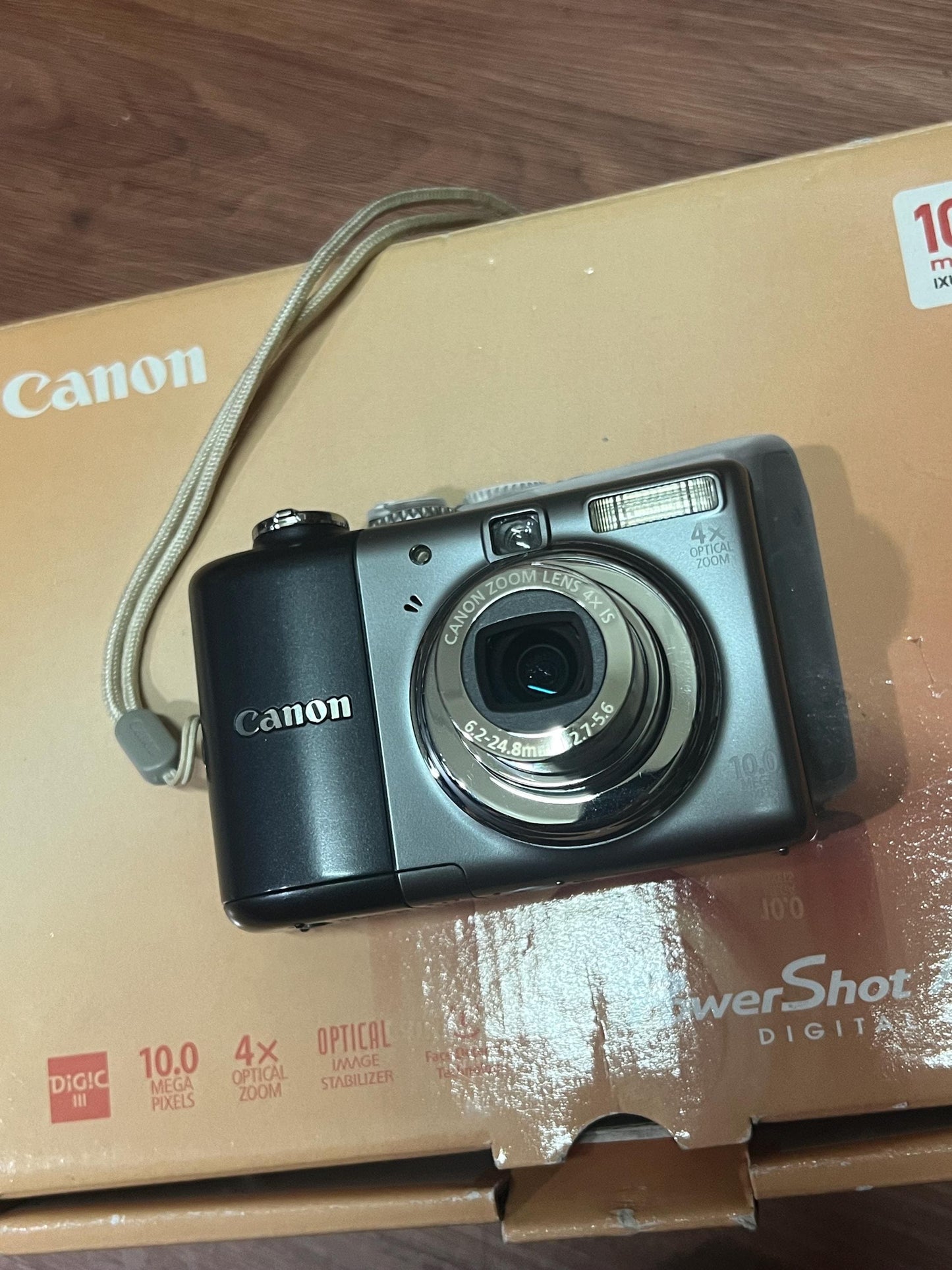 Canon PowerShot A1000 is! Original box! Vintage digital camera