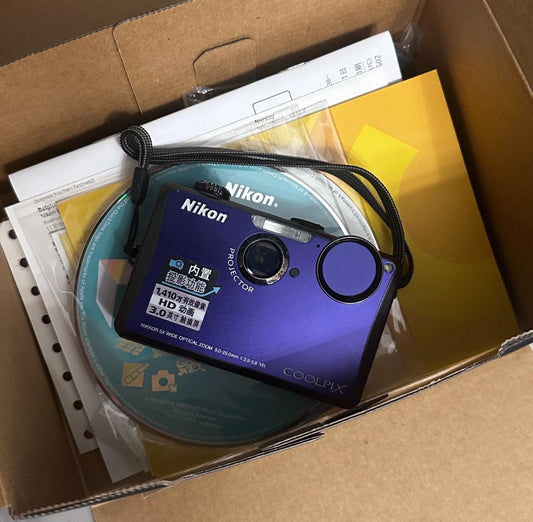 NIKON COOLPIX S1100pj (built in projector) Boxed