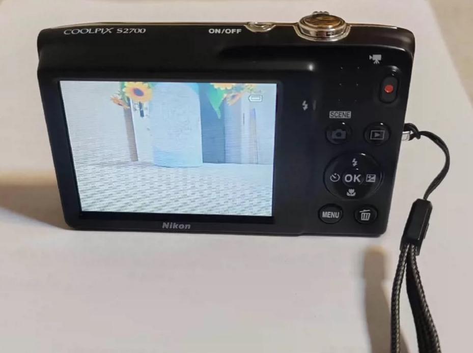 Nikon CoolPix S2700! Floral Special Edition