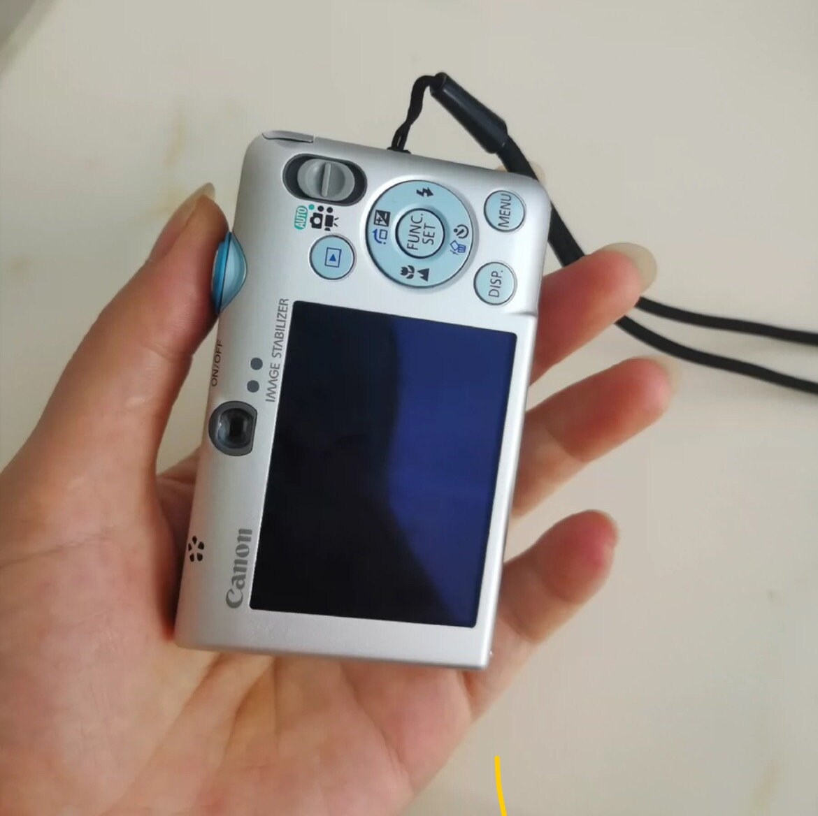 Canon Ixus 95 is ( RARE colours) pink!green!blue