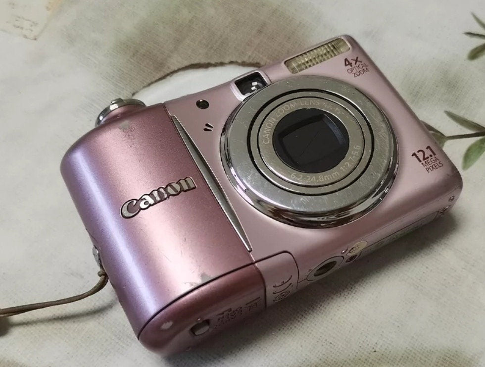 canon poweshot A1100is! 4 colours