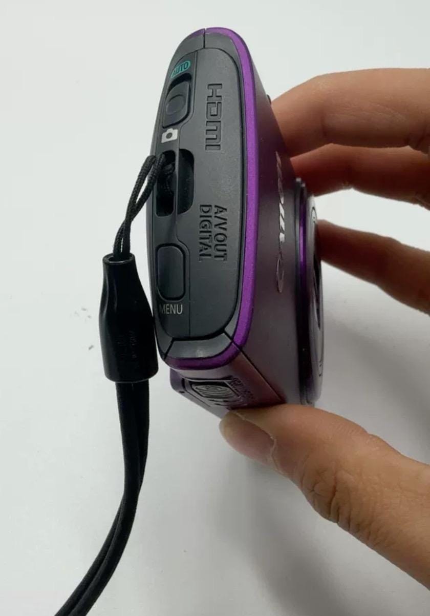 Canon IXUS 230 hs! In box!! PURPLE