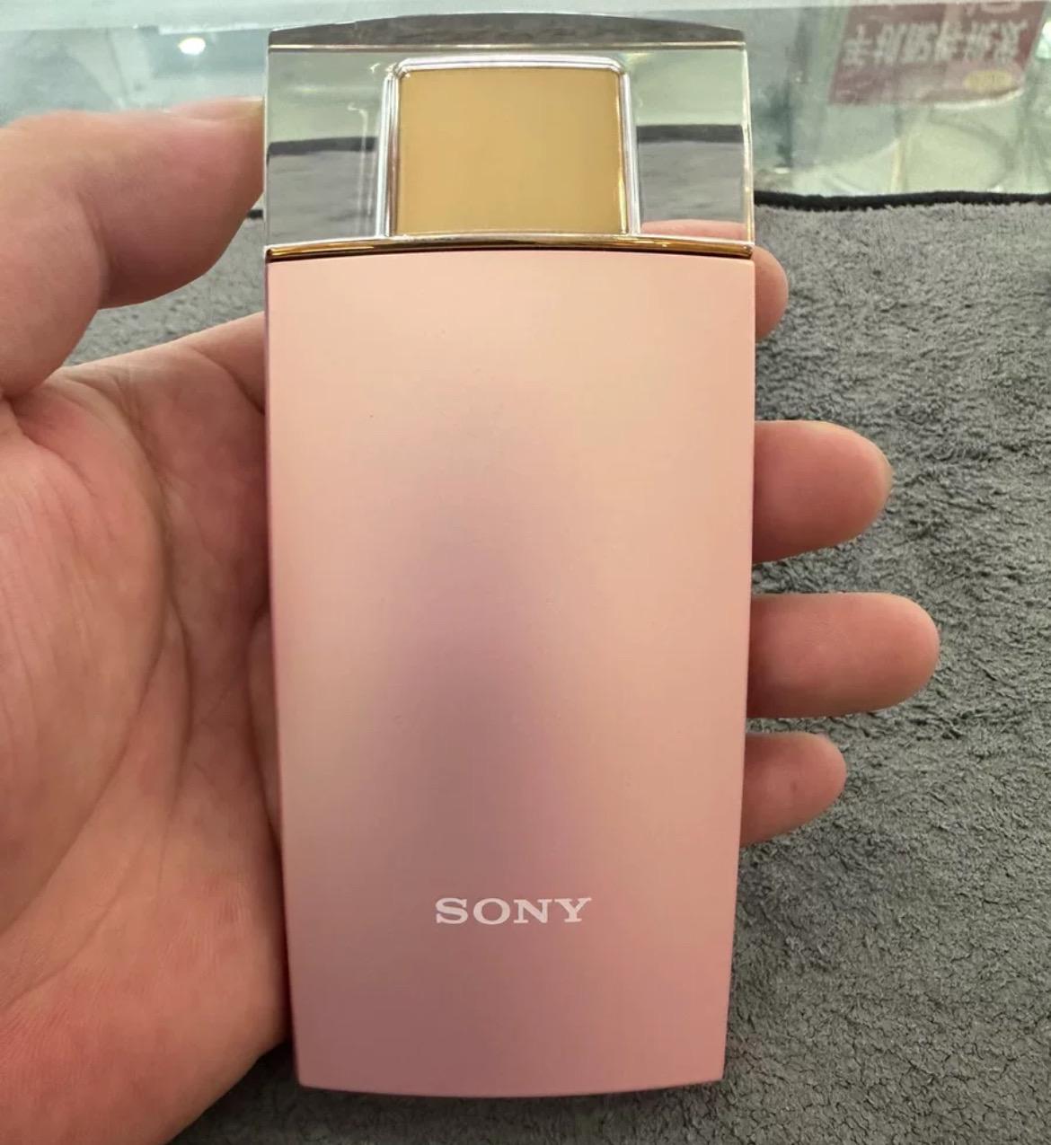 Sony Cyber-shot DSC-KW11 ! RARE !