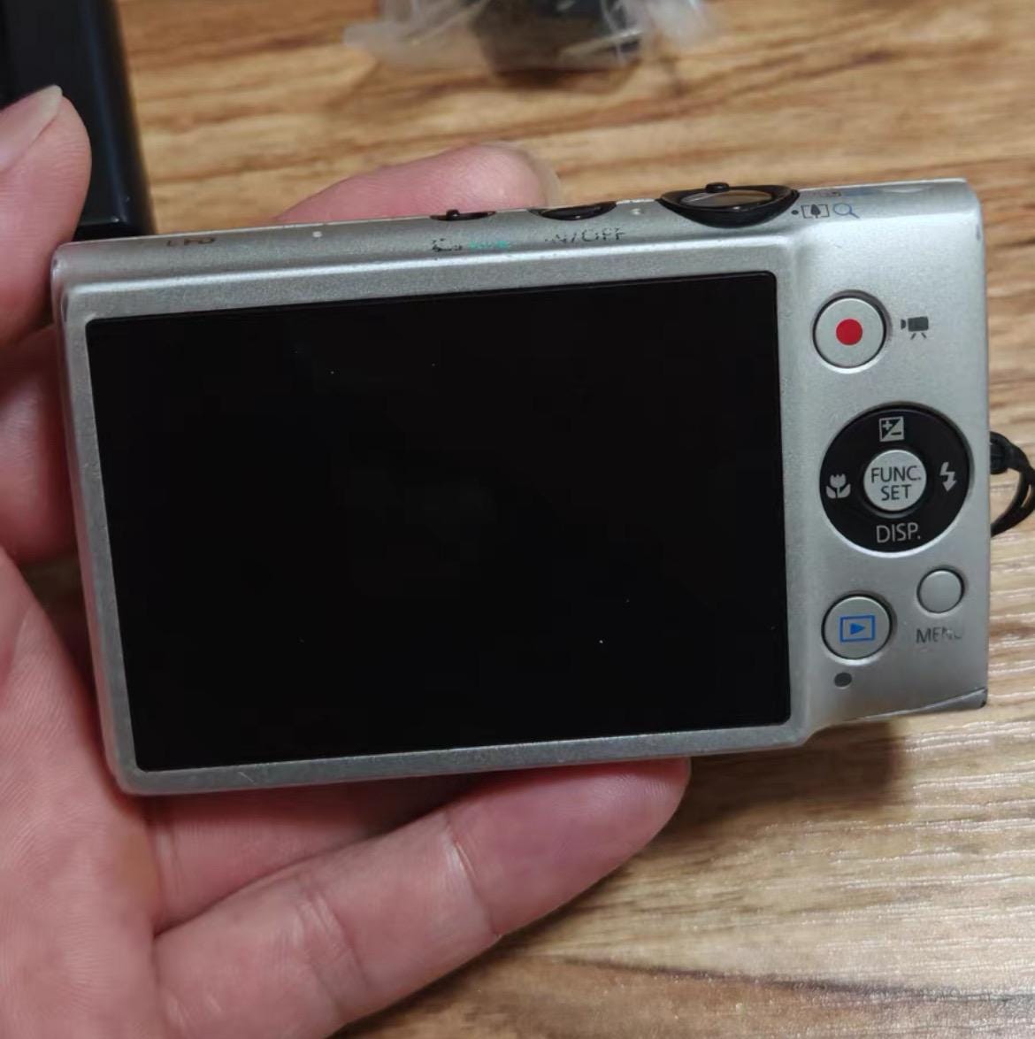 Canon IXUS 125hs ! In Box!! Vintage digital camera!