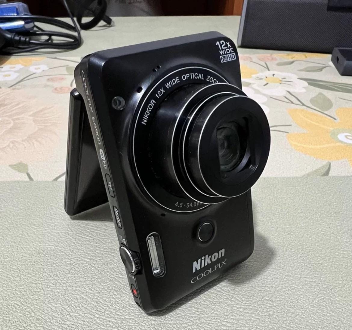 NIKON COOLPIX S6900! Rare !!