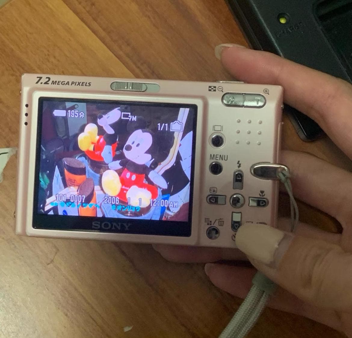 sony cybershot DSC-T10！baby pink