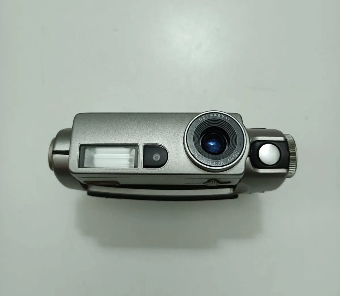 Sony Cyber-shot dsc-F1 ! Rare vintage item