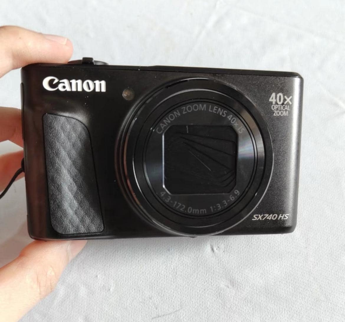 Canon powershot SX740 hs