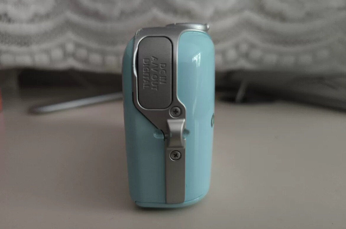 Canon Powershot E1 ! Super Rare Boxed! baby blue